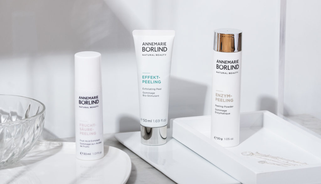 ANNEMARIE BÖRLIND Fruchtsäure-, Effekt- und Enzym-Peeling in weißen Tuben auf weißem Untergrund
