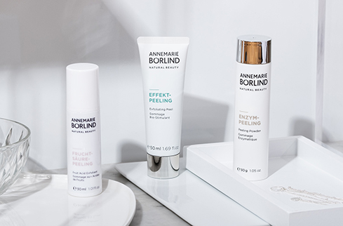 ANNEMARIE BÖRLIND Frucht-Säure-Peeling, Effekt-Peeling und Enzym-Peeling auf weißem Untergrund