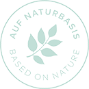 Runder grüner Stempel mit Blattmotiv und Schriftzug "AUF NATURBASIS - BASED ON NATURE" auf weißem Hintergrund