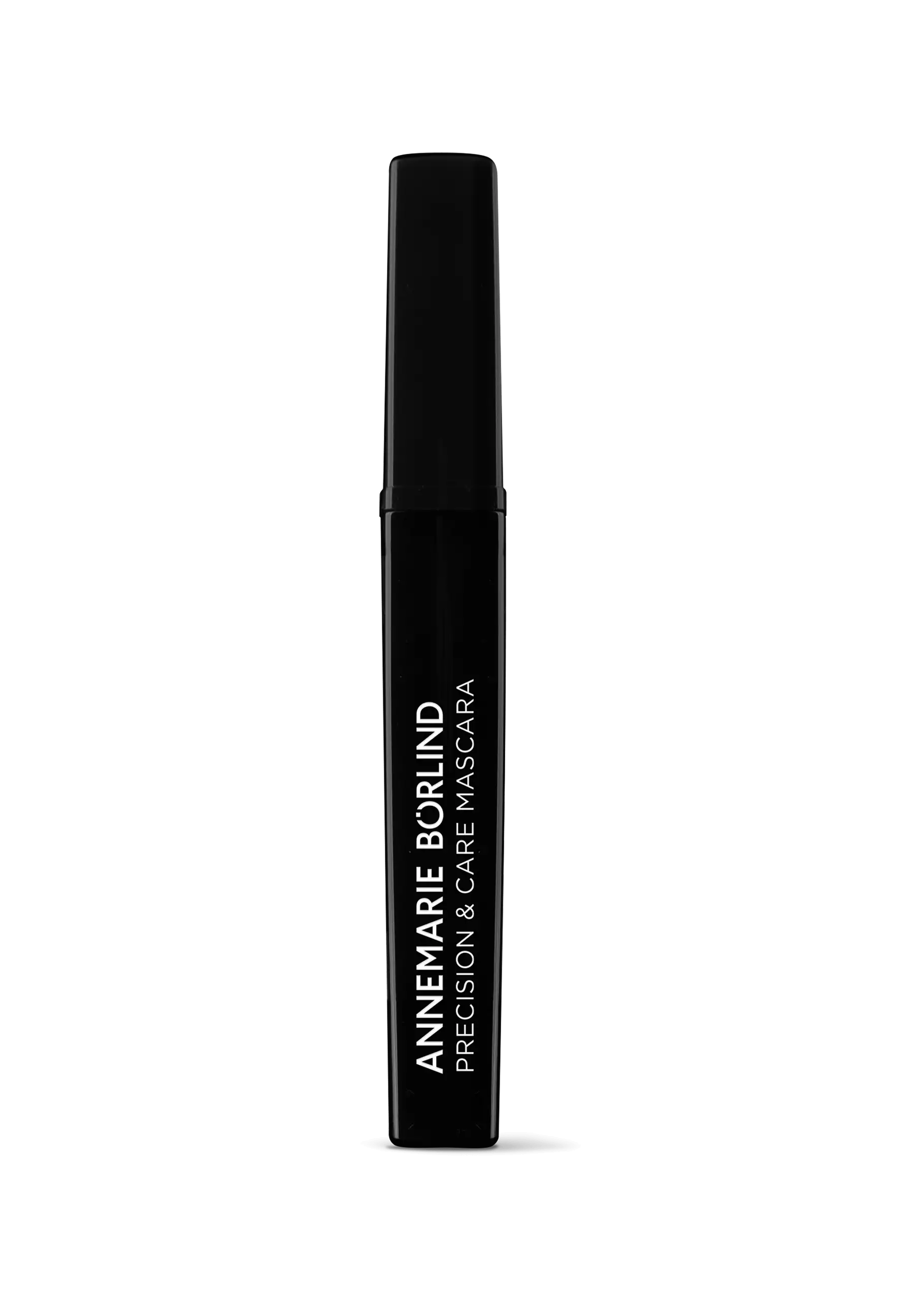 ANNEMARIE BÖRLIND Precision & Care Mascara in schwarzer, schlanker 10-ml-Flasche vor schwarzem Hintergrund