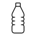 Plastikflasche mit Schraubverschluss, transparent, leer, vor weißem Hintergrund