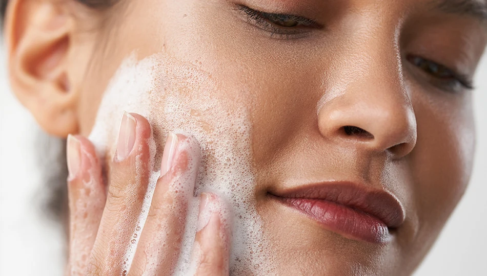 Wohltuende Naturkosmetik bei trockener Haut