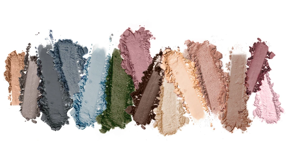 Verschiedene Lidschattenfarben in Beige, Blau, Grün, Rosé und Braun – vielseitige Looks für Augen Make-up