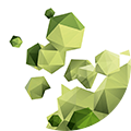 Grüne, facettierte 3D-Würfel in verschiedenen Größen vor weißem Hintergrund, abstrakte Darstellung