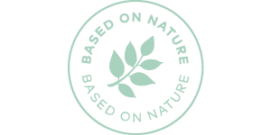 Logo mit drei stilisierten Blättern und dem Schriftzug "BASED ON NATURE" in kreisförmiger Anordnung