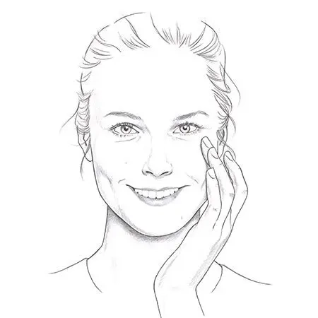 Make-up empfindliche Haut Schwarz-weiße Zeichnung einer lächelnden Frau, die mit den Fingern sanft Foundation auf ihre Wange aufträgt – Anwendungsschritt für Make-up bei empfindlicher Haut.