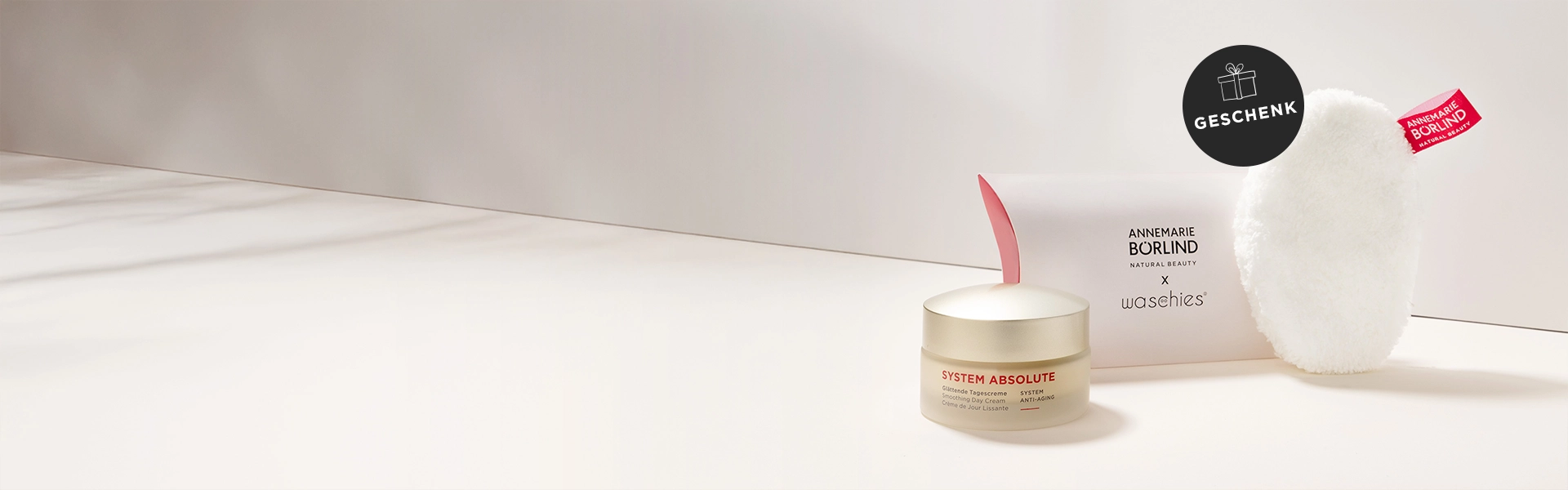 Geschenkaktion mit SYSTEM ABSOLUTE Creme und waschies Abschminkpad von ANNEMARIE BÖRLIND